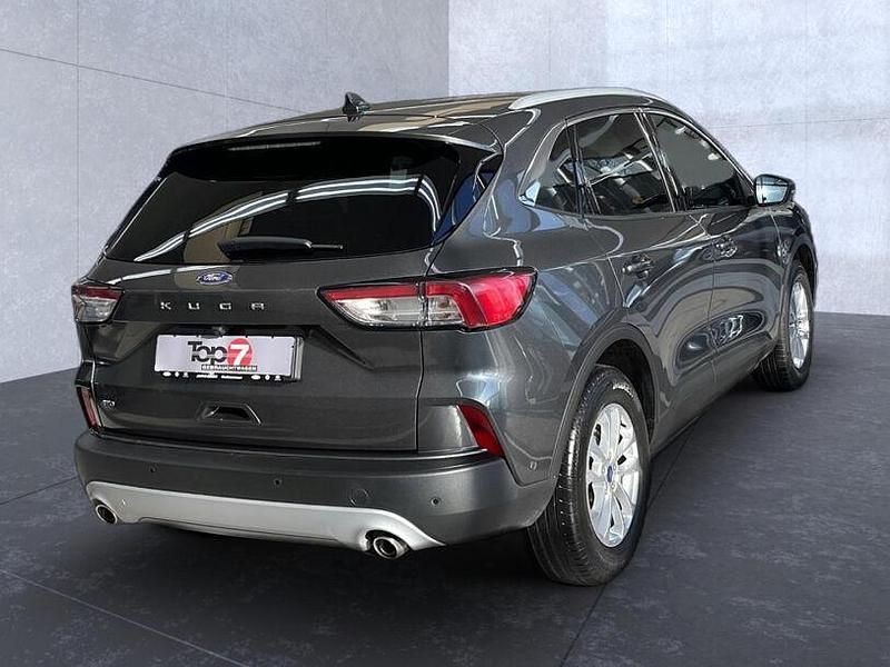 Gebraucht Ford Kuga Titanium 120 PS (88 kW) 2023 Magneticgrau (metallic) SUV