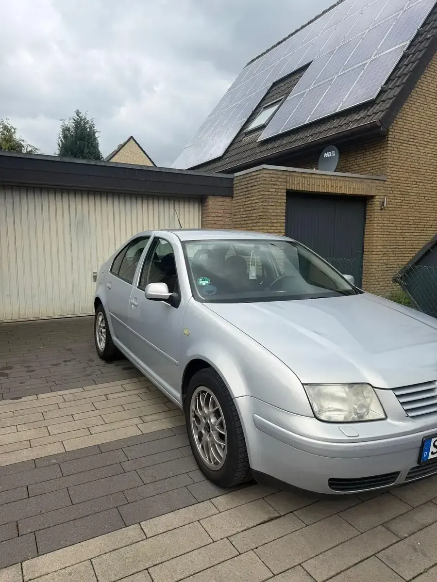 Gebraucht VW Bora 101 PS (74 kW) 1999 Silber Limousine