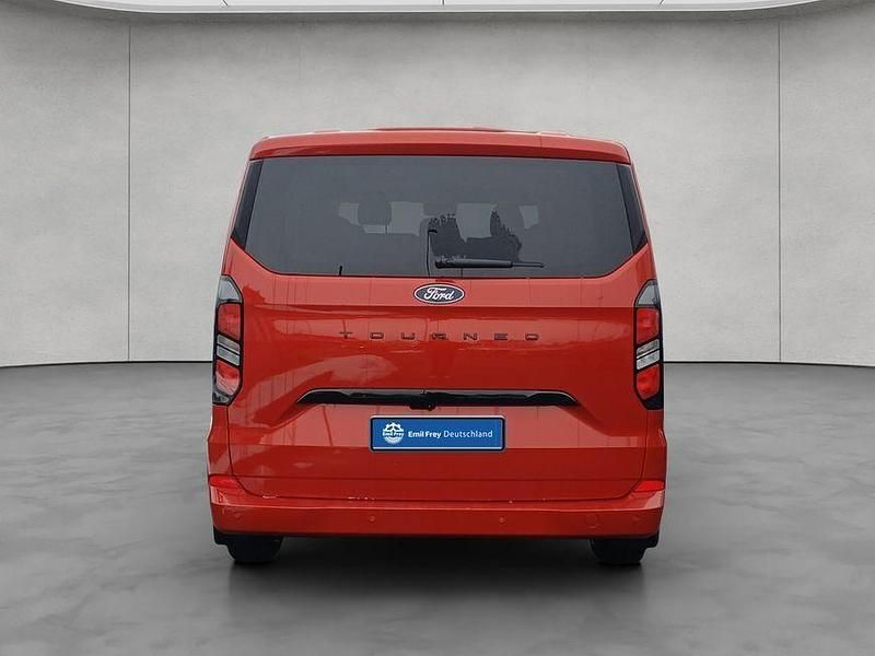 Neu Ford Tourneo Titanium 136 PS (100 kW) 2025 Rot Van / Kleinbus