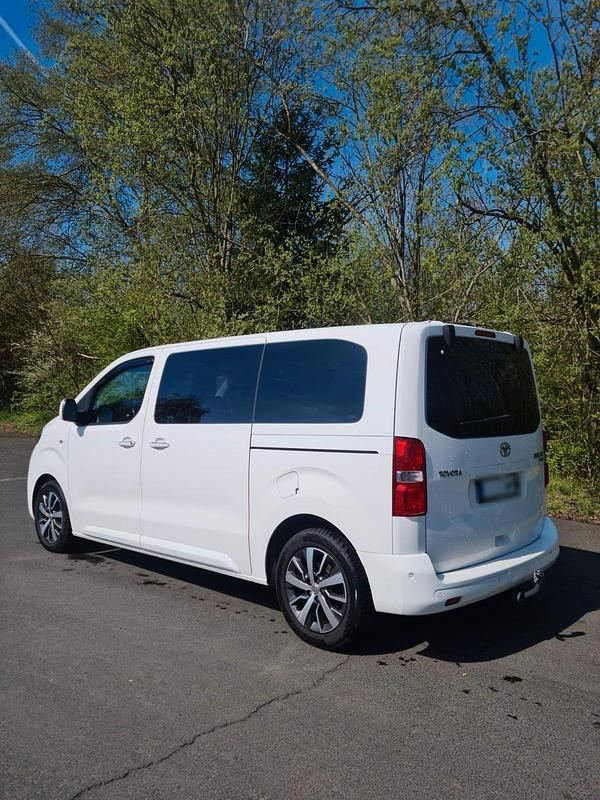 Usata Toyota Proace Verso 150 CV (110 kW) 2020 Bianco Monovolume