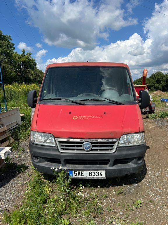 Rot Gebraucht 2006 Fiat Ducato Van | 2.000 € (Guter Preis) - Bild 1/4