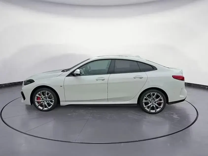 Używany BMW 220 Performance 178 KM (130 kW) 2024 Biały Coupe