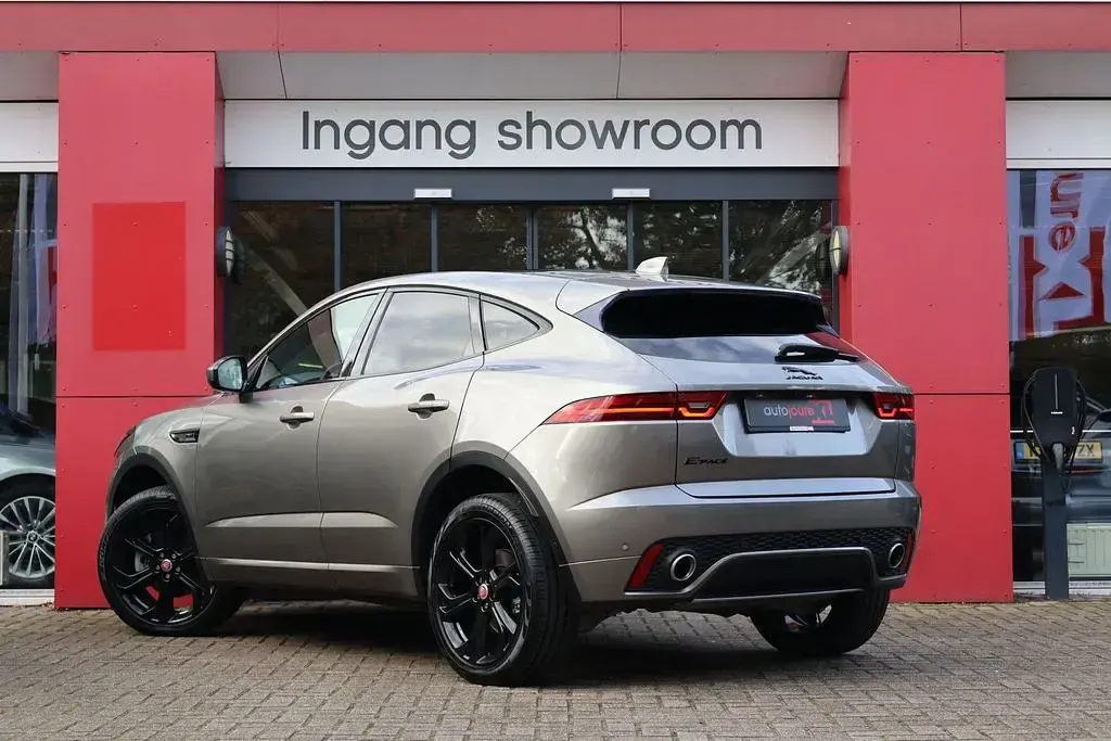 Używany Jaguar E-Pace R-Dynamic 150 KM (110 kW) 2019 Szary SUV
