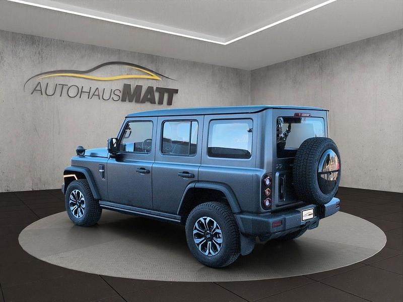 Neu BAW 212 166 PS (122 kW) 2025 Grau SUV