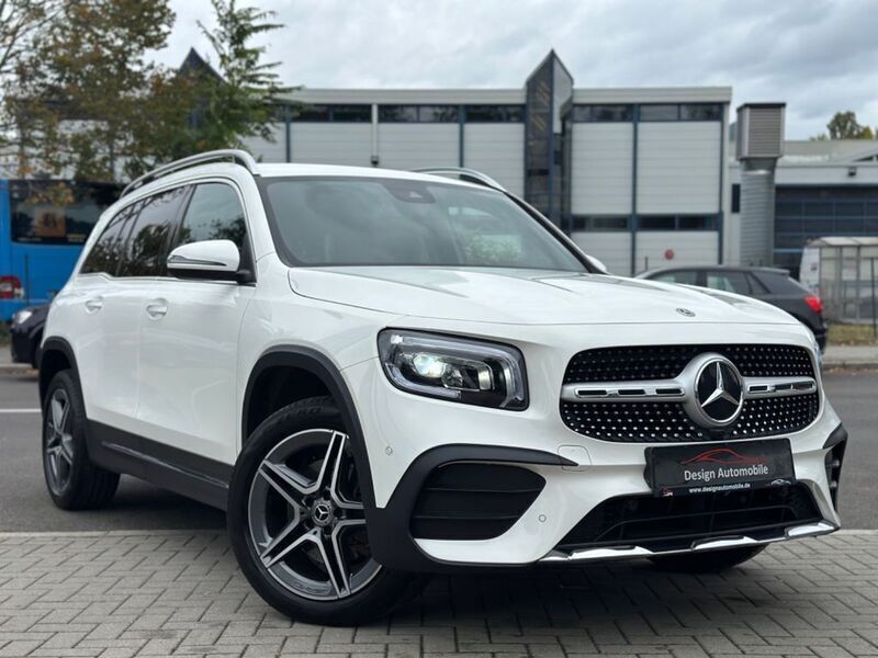Polarweiss Gebraucht 2021 Mercedes GLB200 AMG line SUV | 32.990 € (Fairer Preis) - Bild 1/4