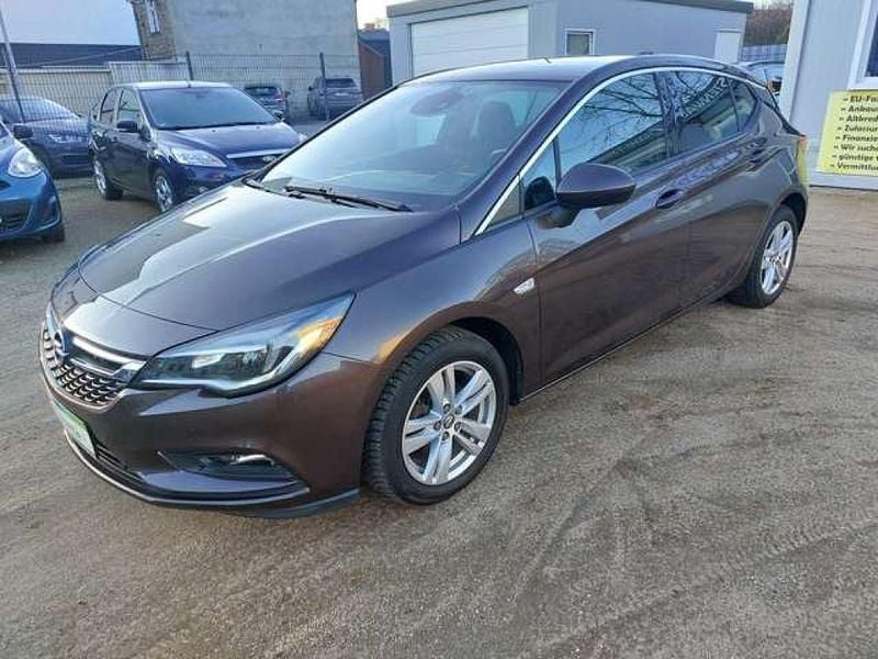 Gebraucht Opel Astra Dynamic 150 PS (110 kW) 2016 Braun Kleinwagen