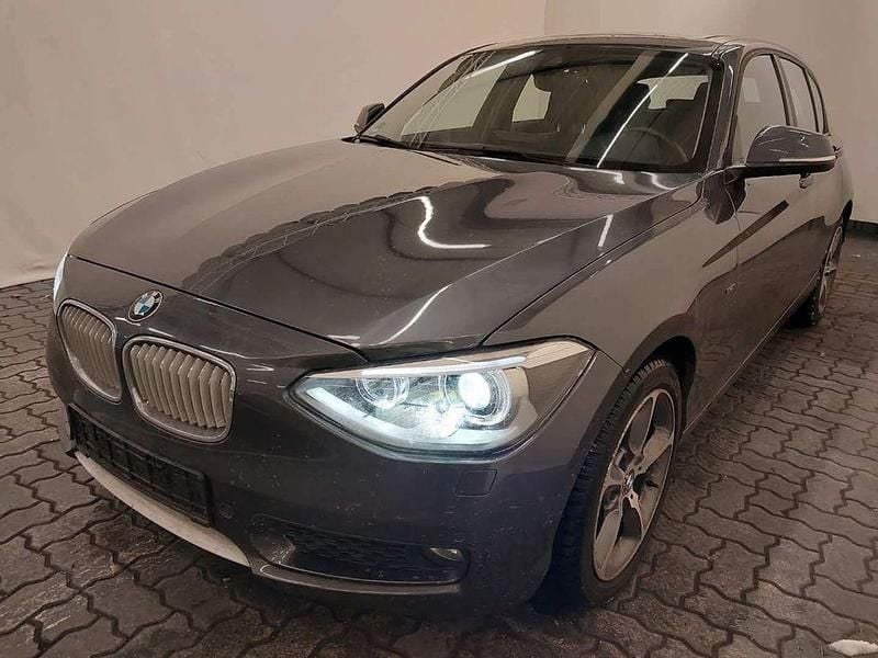 Grau Gebraucht 2011 BMW 118 Urban Line Kleinwagen | 10.900 € (Fairer Preis) - Bild 1/4