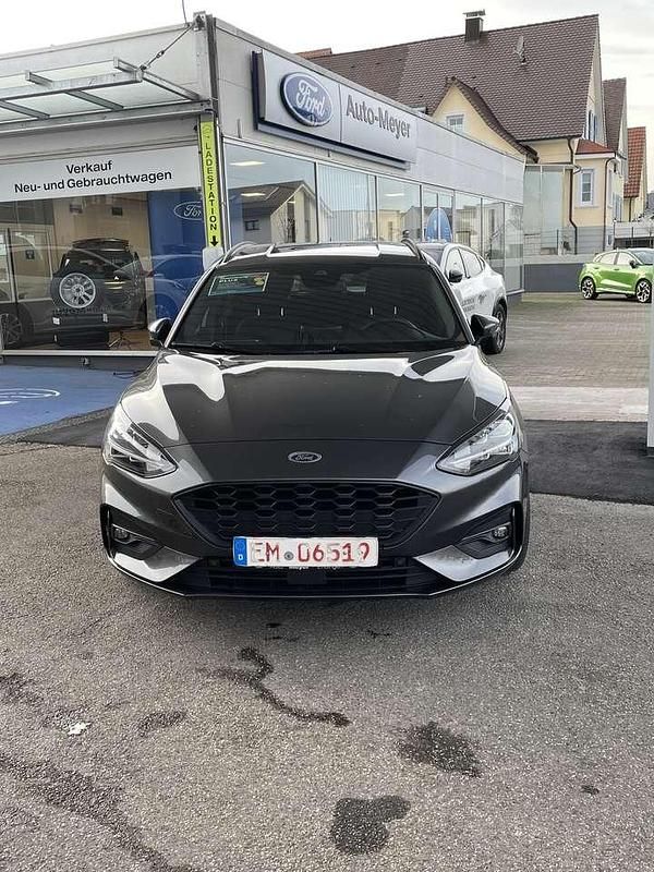 Usata Ford Focus ST-Line 155 CV (114 kW) 2020 Grigio Station wagon