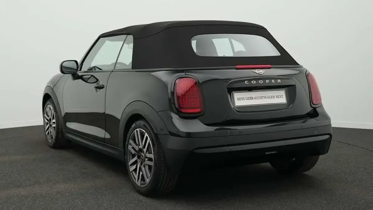 Gebraucht Mini Cooper Cabriolet Classic 163 PS (119 kW) 2025 Schwarz Cabrio