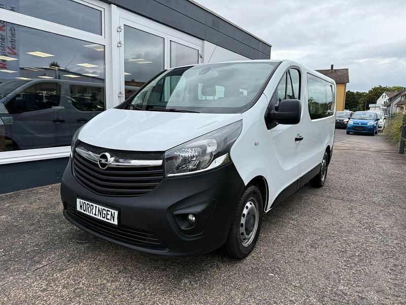 Casablancaweiss/glacier/arctic Gebraucht 2015 Opel Vivaro Van | 10.990 € (Fairer Preis) - Bild 1/4