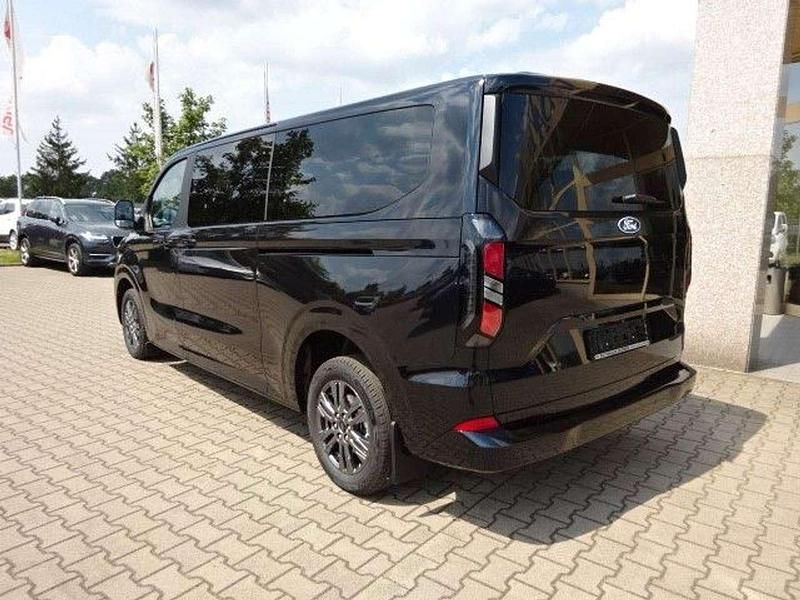 Gebraucht Ford Tourneo Custom Titanium 170 PS (125 kW) 2024 Agatheblack Van
