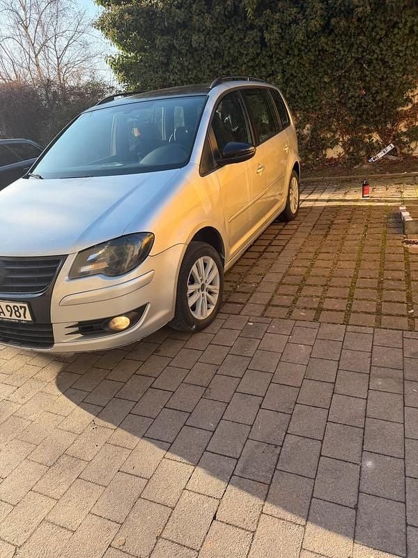 Gebraucht VW Touran 105 PS (77 kW) 2010 Silber Van / Kleinbus