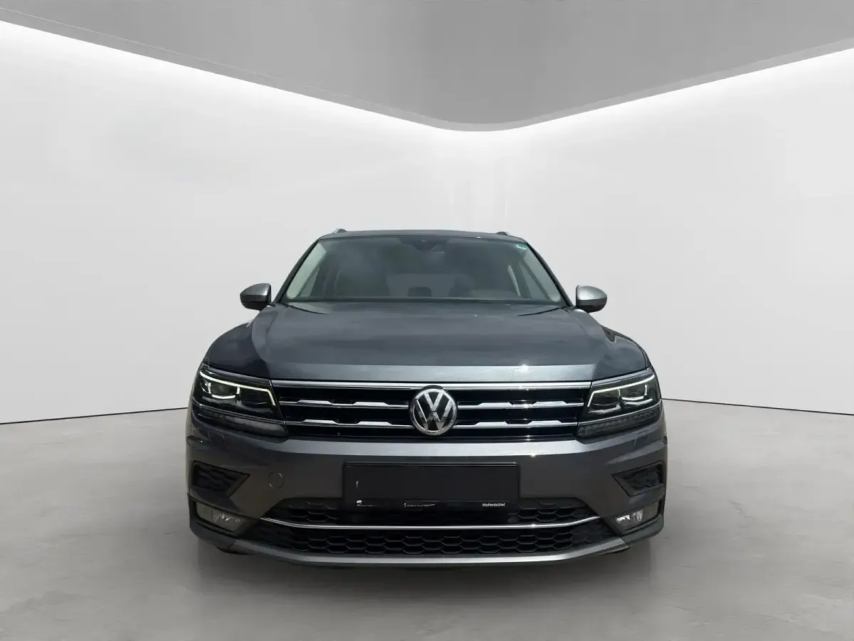 Gebraucht VW Tiguan Allspace 150 PS (110 kW) 2019 Grau SUV