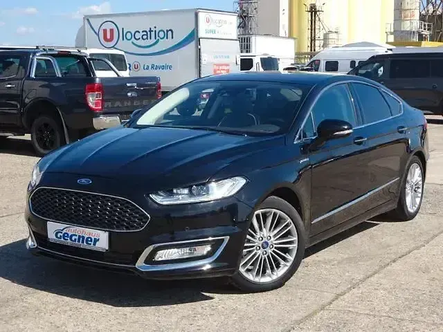Gebraucht Ford Mondeo Vignale 188 PS (138 kW) 2018 Schwarz Limousine