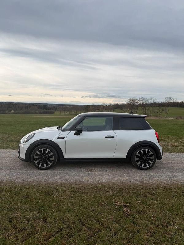 Gebraucht Mini Cooper S Premium 178 PS (130 kW) 2024 Weiß Kleinwagen