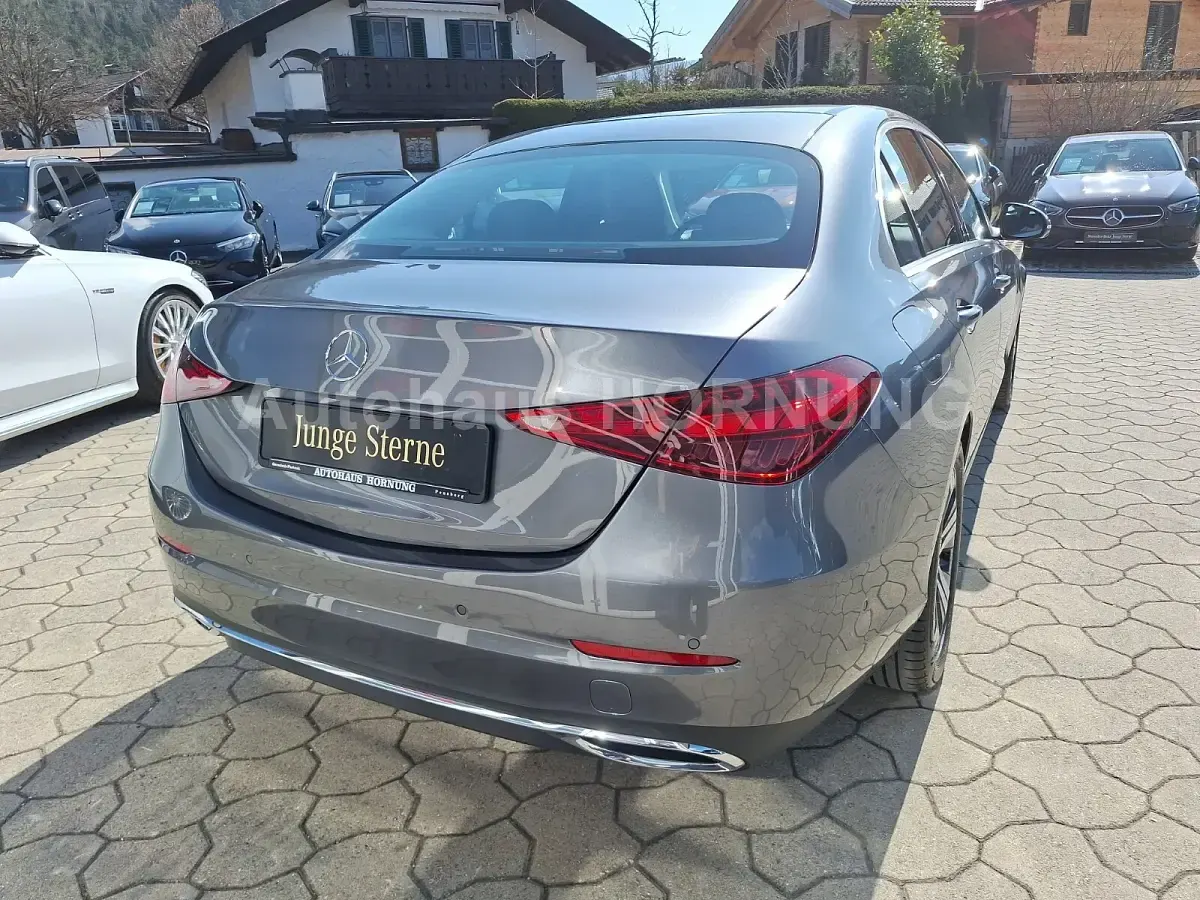 Gebraucht Mercedes C220 Avantgarde 200 PS (147 kW) 2025 Grau Limousine