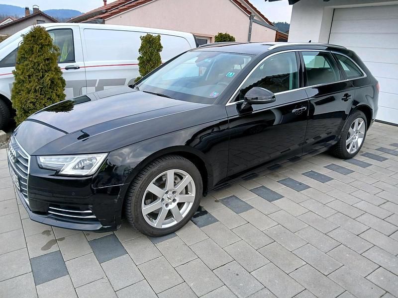 Gebraucht Audi A4 Sport 218 PS (160 kW) 2016 Schwarz Kombi