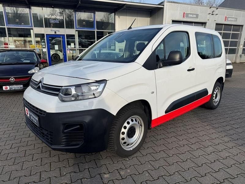 Weiß Gebraucht 2021 Citroën Berlingo Live Van / Kleinbus | 13.774 € (Guter Preis) - Bild 1/4