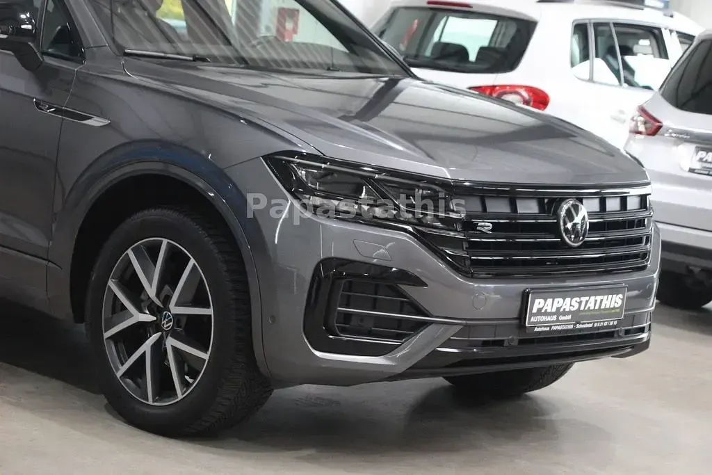 Gebraucht VW Touareg R-line 286 PS (210 kW) 2023 Grau SUV