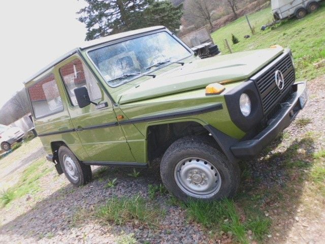 Grün Gebraucht 1981 Mercedes G300 SUV | 25.800 € - Bild 1/4