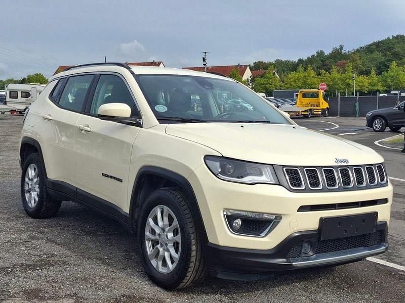 Gebraucht Jeep Compass Limited 131 PS (96 kW) 2021 Beige SUV
