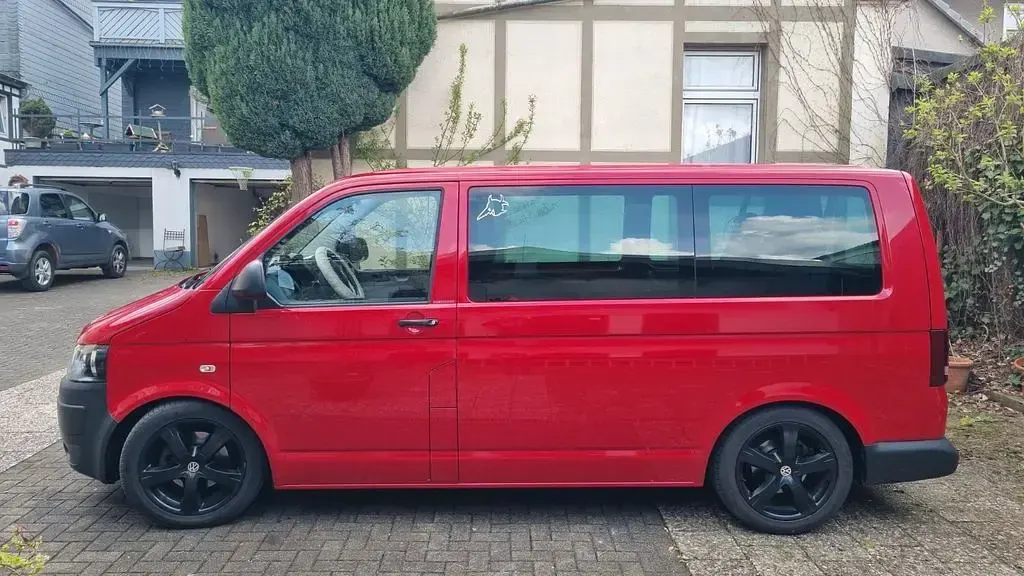 Gebraucht VW T5 140 PS (102 kW) 2012 Rot Van