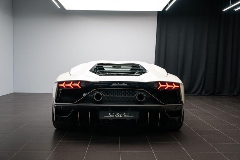 Gebraucht Lamborghini Aventador 780 PS (573 kW) 2022 Ballon white Coupé