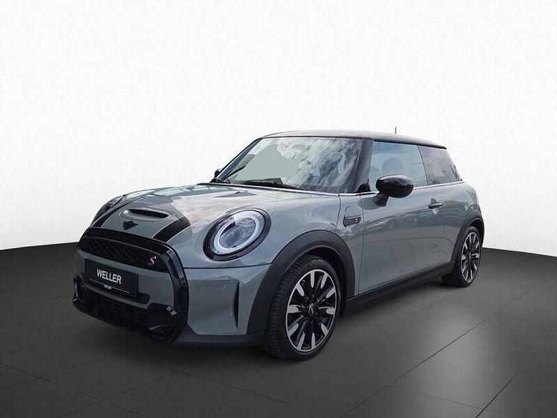 Gebraucht Mini Cooper S 192 PS (141 kW) 2023 Moonwalk grey (grau) Kleinwagen