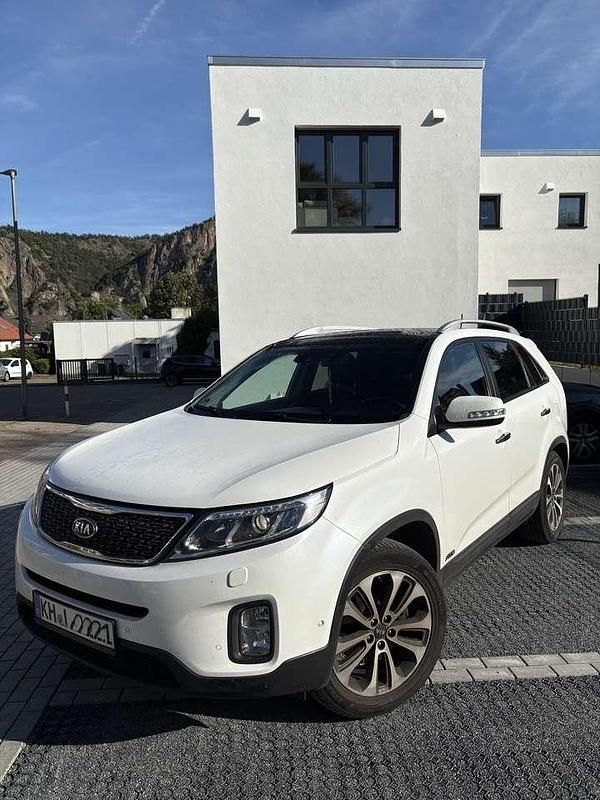 Schwarz Gebraucht 2014 Kia Sorento Platinum Edition SUV | 11.300 € (Fairer Preis) - Bild 1/4
