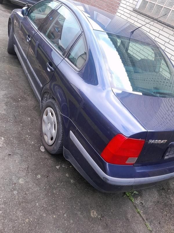 Brugt VW Passat 150 HK (110 kW) 2002 Blå Sedan