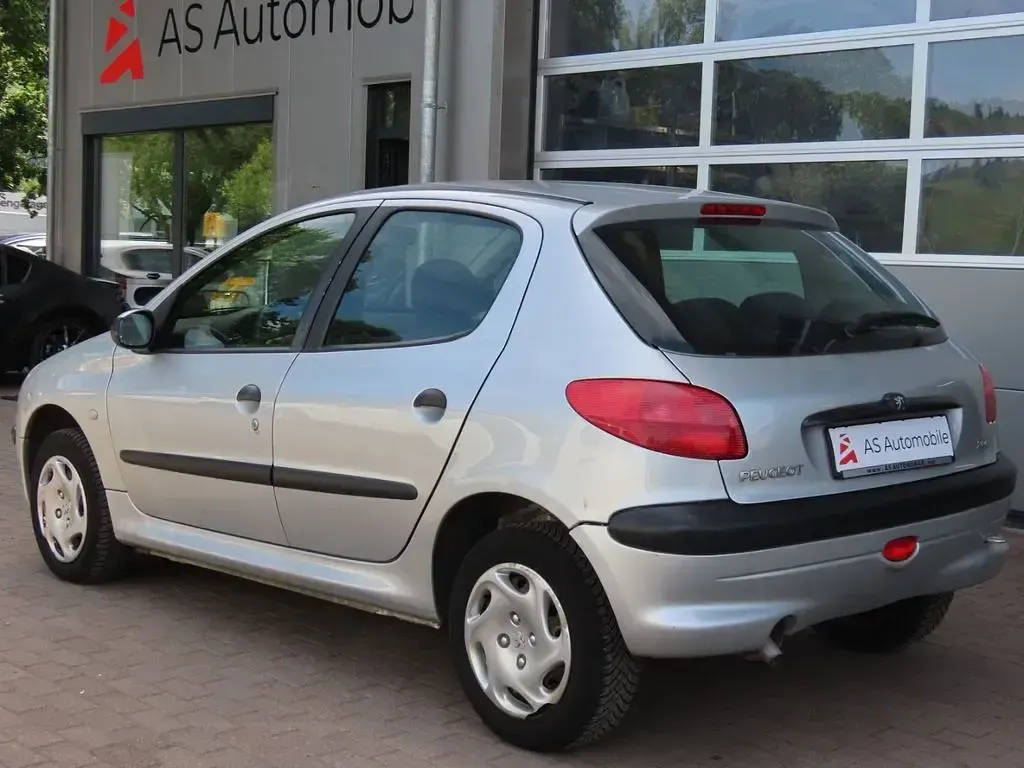 Gebraucht Peugeot 206 Premium 75 PS (55 kW) 2003 Grau Limousine