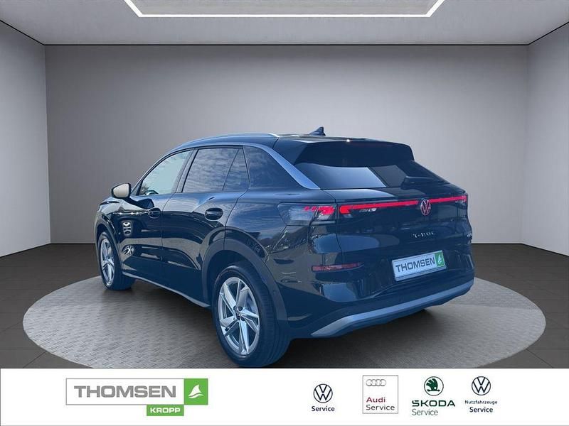 Second-hand VW T-Roc Style 116 CP (85 kW) 2026 Negru SUV