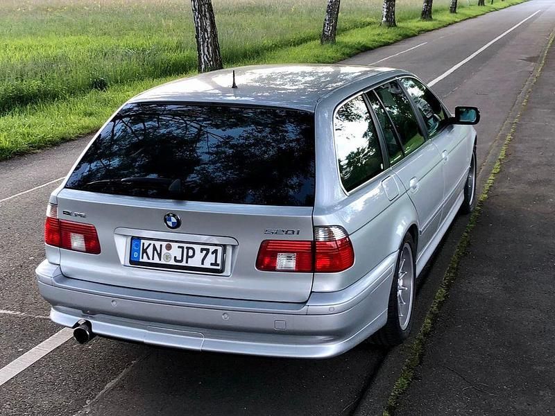 Gebraucht BMW 520 170 PS (125 kW) 2003 Silber Limousine