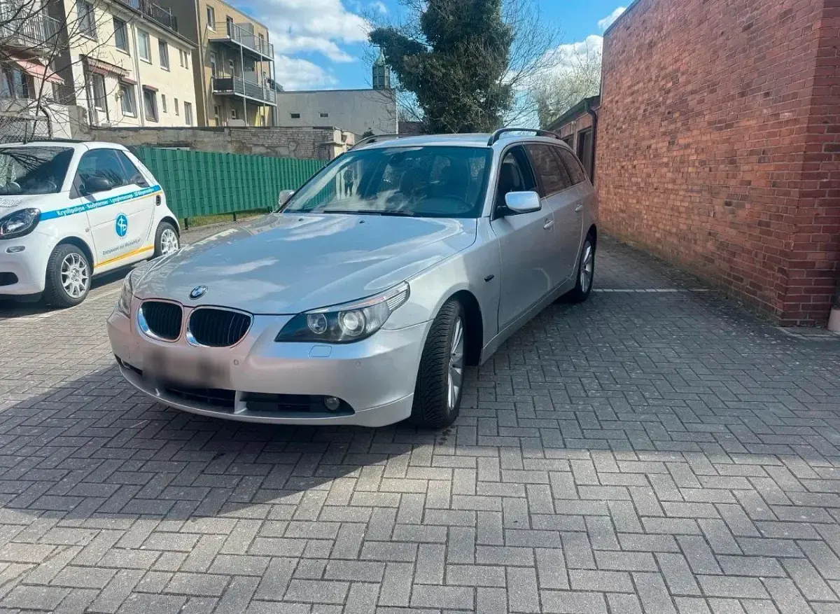 Gebraucht BMW 525 177 PS (130 kW) 2005 Silber Kombi