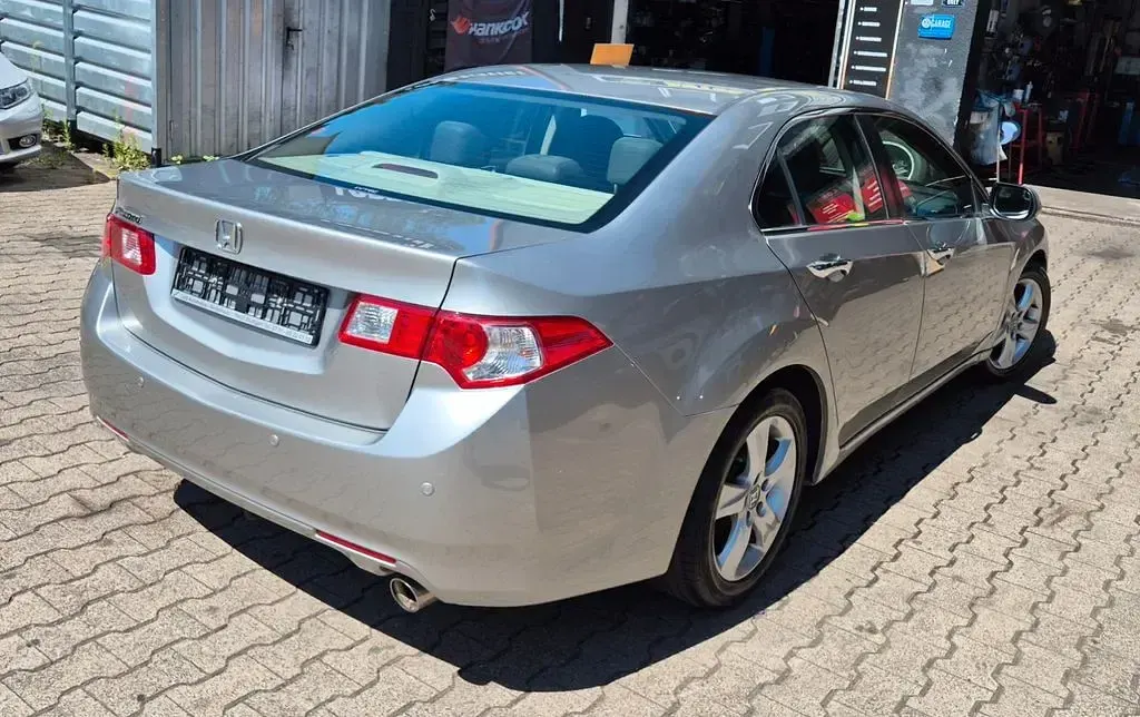 Gebraucht Honda Accord Executive 156 PS (114 kW) 2008 Silber Limousine