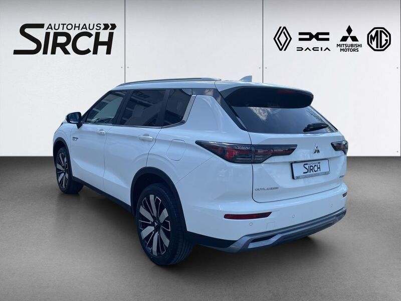 Neu Mitsubishi Outlander P-HEV Edition 306 PS (225 kW) 2025 Weiß Limousine