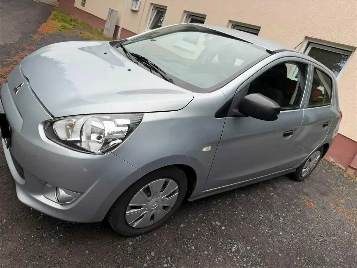Gebraucht Mitsubishi Space Star 71 PS (52 kW) 2015 Grau Kleinwagen