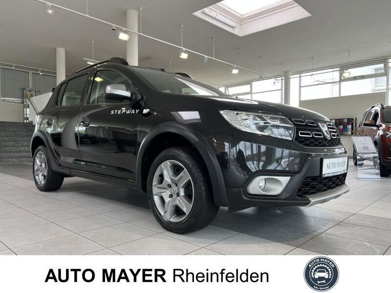 Perlmuttschwarz Gebraucht 2018 Dacia Sandero Prestige Kleinwagen | 8.980 € (Etwas zu teuer) - Bild 1/4