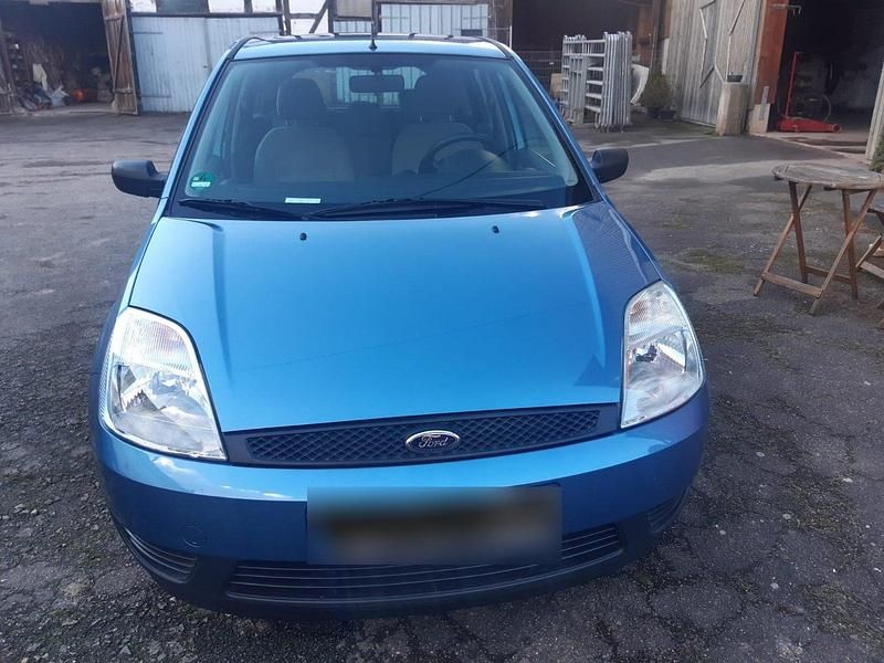 Gebraucht Ford Fiesta 60 PS (44 kW) 2002 Blau Kleinwagen