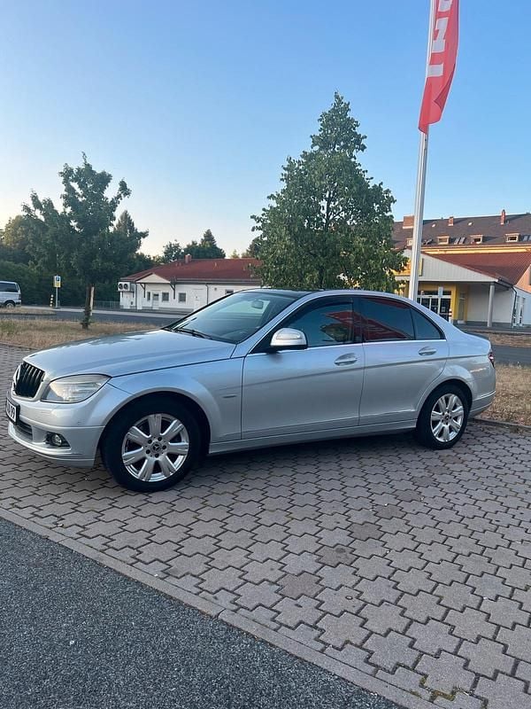 Silber Gebraucht 2007 Mercedes C220 Limousine | 9.700 € (Teuer) - Bild 1/4