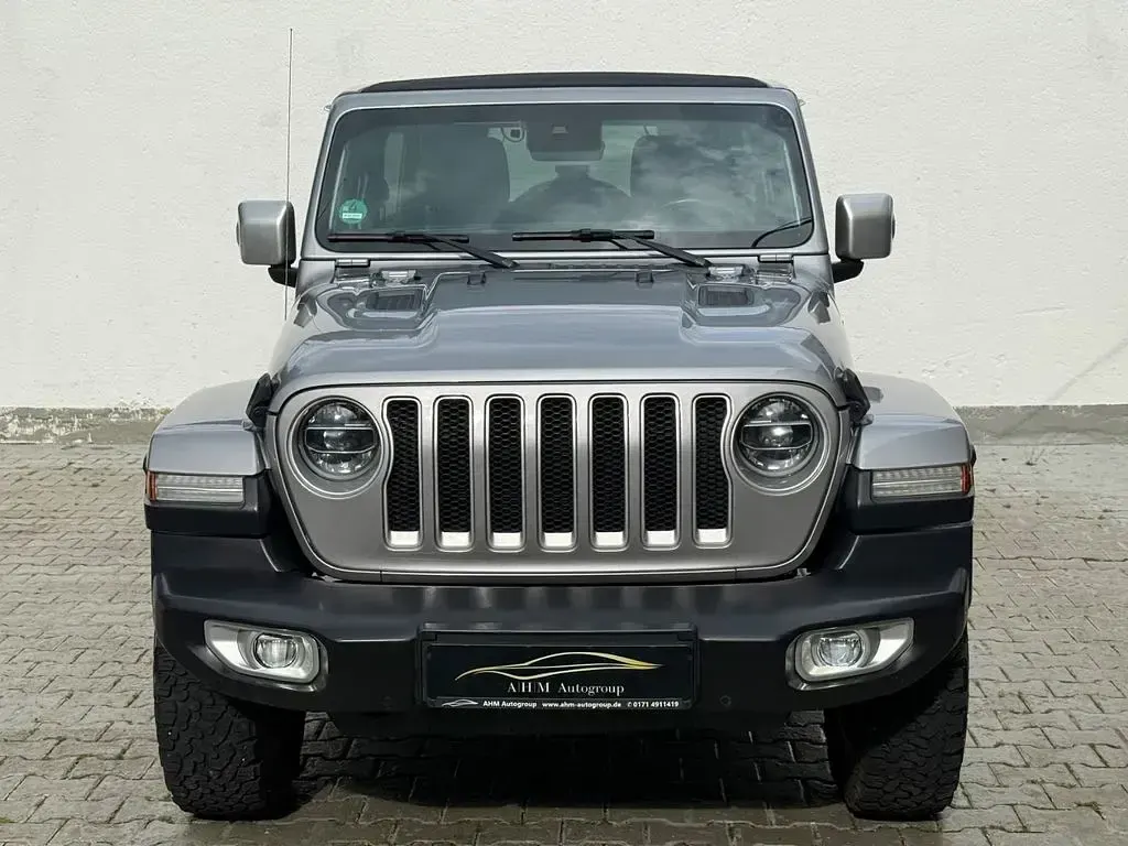 Gebraucht Jeep Wrangler Overland 200 PS (147 kW) 2020 Silber SUV