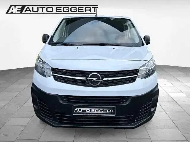 Neu Opel Vivaro-e Combi Edition 120 PS (88 kW) 2026 Lackierung weiss icy/typ aussenverkleidung spiegel flach standard Van / Kleinbus