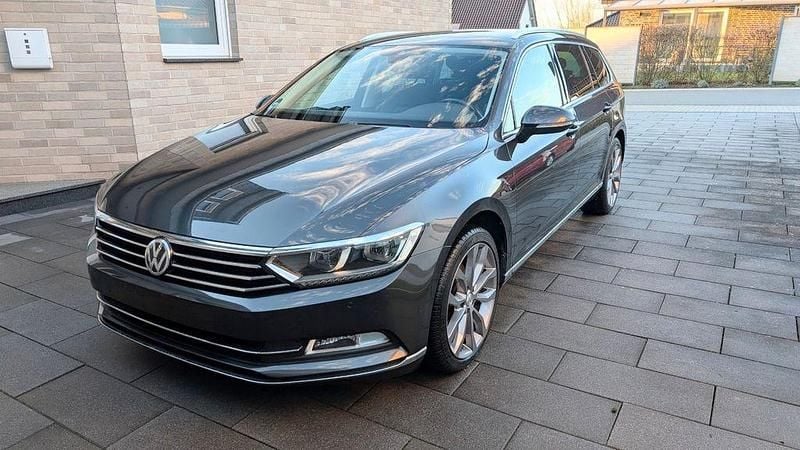 Gebraucht VW Passat Highline 190 PS (139 kW) 2018 Grau Kombi