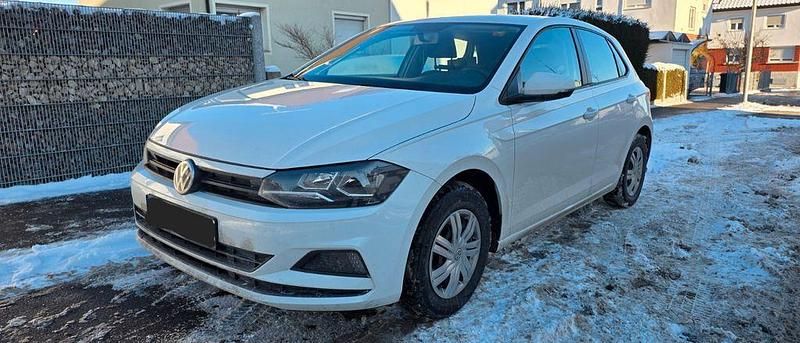 Weiß Gebraucht 2018 VW Polo Trendline Limousine | 6.800 € (Fairer Preis) - Bild 1/4