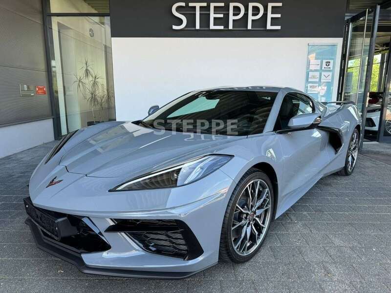 Grau Neu 2024 Corvette Stingray Coupé | 117.195 € (Etwas zu teuer) - Bild 1/4