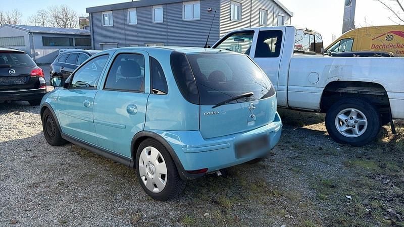 Second-hand Opel Corsa 60 CP (44 kW) 2006 Albastru Hatchback