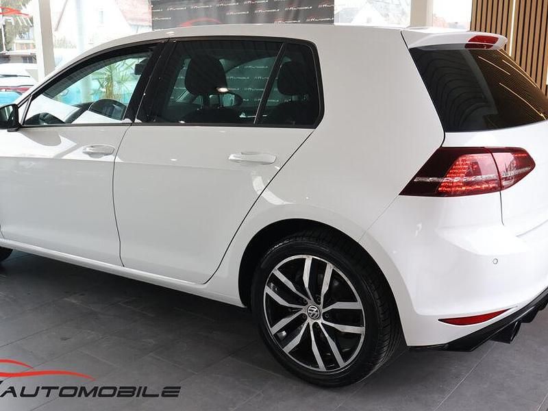 Gebraucht VW Golf VII Highline 150 PS (110 kW) 2014 Pure white Limousine