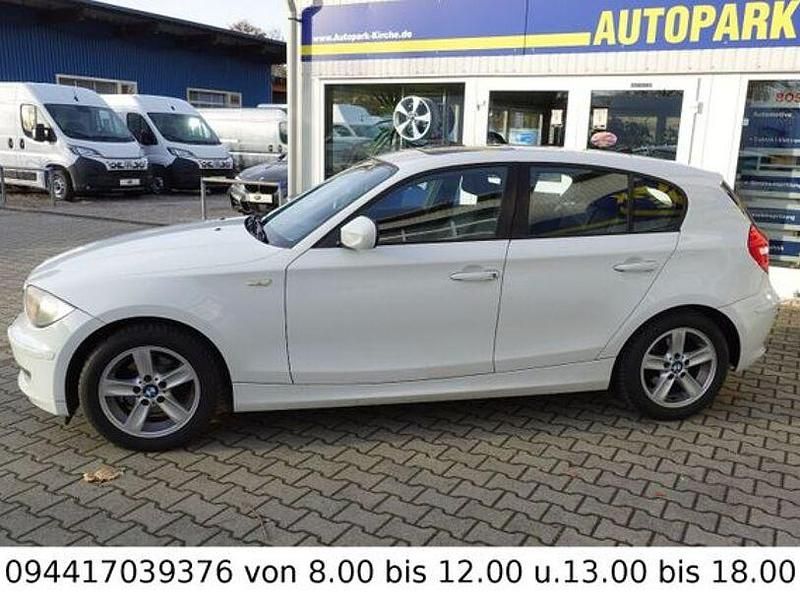 Gebraucht BMW 116 Advantage 122 PS (89 kW) 2011 Weiß Kleinwagen