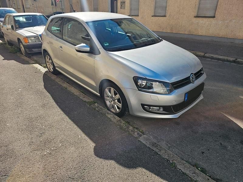 Grau Gebraucht 2010 VW Polo Highline Kleinwagen | 5.500 € (Teuer) - Bild 1/4