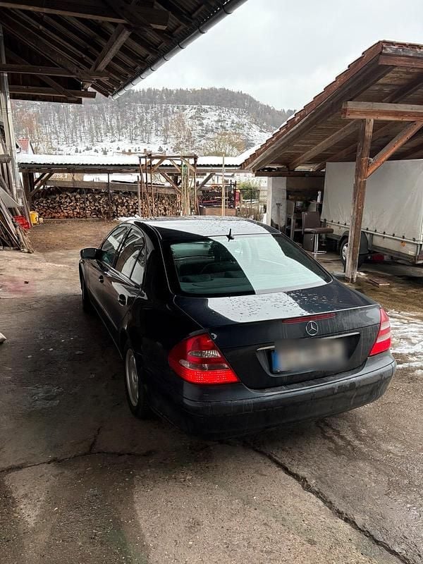 Gebraucht Mercedes E220 150 PS (110 kW) 2005 Limousine